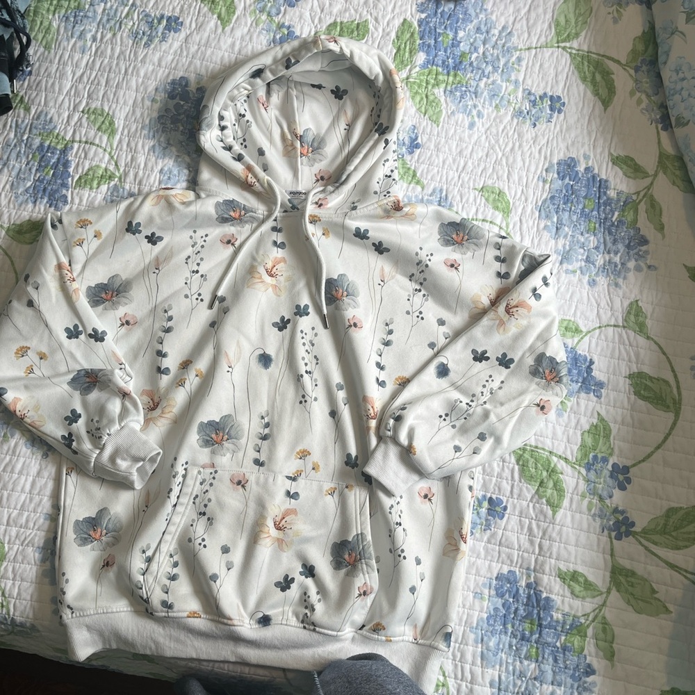 zeagoo Cream Hoodie with Blue and Blush Floral Print